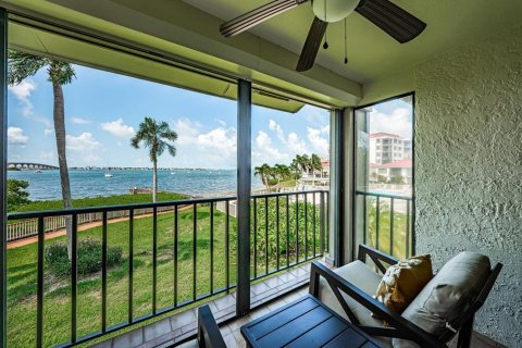 Villa ou maison à louer à Saint Petersburg, Floride: 2 chambres, 85.01 m2 № 2166385 - photo 14