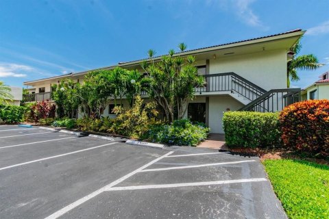 Villa ou maison à louer à Saint Petersburg, Floride: 2 chambres, 85.01 m2 № 2166385 - photo 3