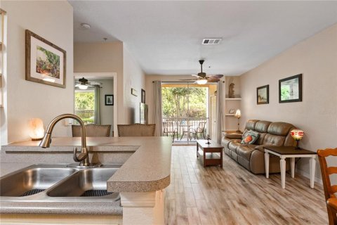 Condo in Maitland, Florida, 1 bedroom  № 1909844 - photo 3