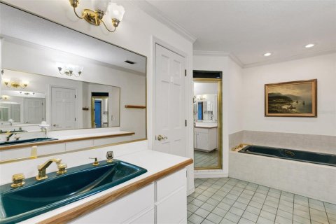 House in Lakeland, Florida 4 bedrooms, 298.49 sq.m. № 2237161 - photo 23