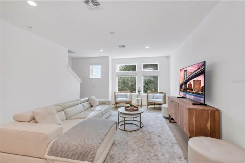 Adosado en alquiler en Orlando, Florida, 3 dormitorios, 185.62 m2 № 1877139 - foto 11