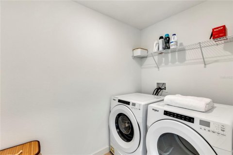 Adosado en alquiler en Orlando, Florida, 3 dormitorios, 185.62 m2 № 1877139 - foto 25