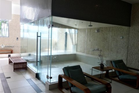 Condominio en alquiler en Miami, Florida, 2 dormitorios, 103.12 m2 № 1995422 - foto 23