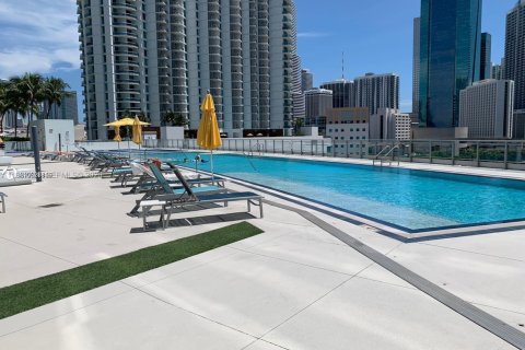 Condominio en alquiler en Miami, Florida, 2 dormitorios, 103.12 m2 № 1995422 - foto 24