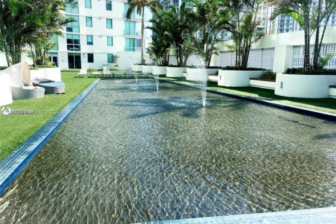 Condominio en alquiler en Miami, Florida, 2 dormitorios, 103.12 m2 № 1995422 - foto 21