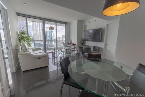 Condominio en alquiler en Miami, Florida, 2 dormitorios, 103.12 m2 № 1995422 - foto 11