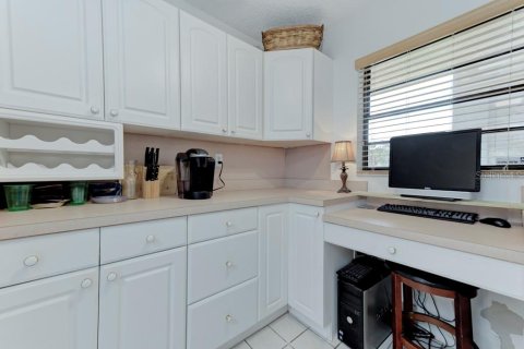 Copropriété à vendre à Sarasota, Floride: 3 chambres, 136.19 m2 № 1798653 - photo 12