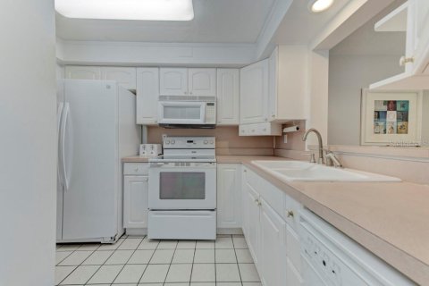 Copropriété à vendre à Sarasota, Floride: 3 chambres, 136.19 m2 № 1798653 - photo 9