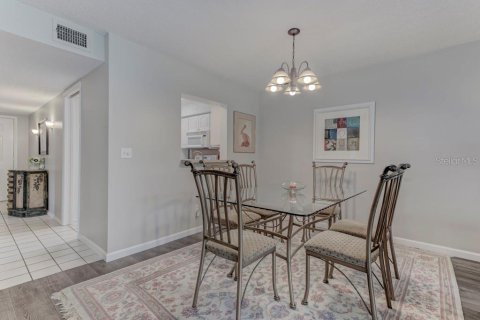 Copropriété à vendre à Sarasota, Floride: 3 chambres, 136.19 m2 № 1798653 - photo 16