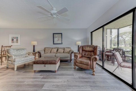 Copropriété à vendre à Sarasota, Floride: 3 chambres, 136.19 m2 № 1798653 - photo 18