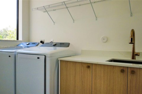 Casa en venta en Homestead, Florida, 5 dormitorios № 2054411 - foto 28