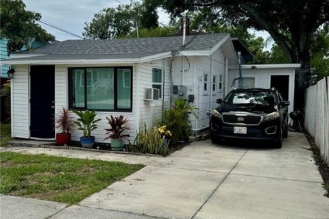 Villa ou maison à vendre à Clearwater, Floride: 2 chambres, 73.02 m2 № 2129924 - photo 2