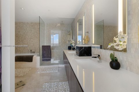 Купить кондоминиум в Майами, Флорида 2 спальни, 130.16м2, № 2027745 - фото 14