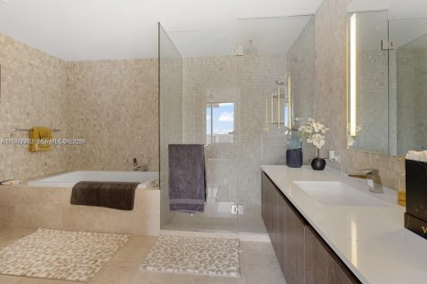 Купить кондоминиум в Майами, Флорида 2 спальни, 130.16м2, № 2027745 - фото 13