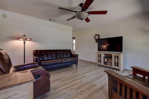 House in Dunedin, Florida 2 bedrooms, 93 sq.m. № 1833106 - photo 5