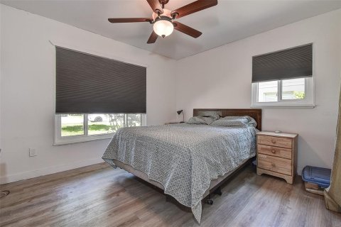 House in Dunedin, Florida 2 bedrooms, 93 sq.m. № 1833106 - photo 14