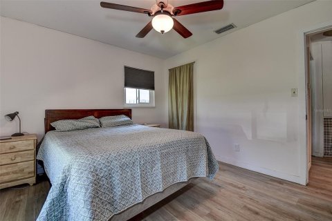House in Dunedin, Florida 2 bedrooms, 93 sq.m. № 1833106 - photo 15