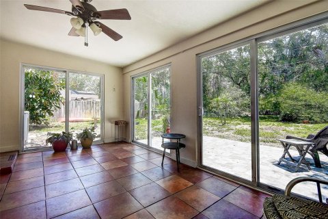 House in Dunedin, Florida 2 bedrooms, 93 sq.m. № 1833106 - photo 23