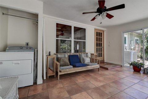 House in Dunedin, Florida 2 bedrooms, 93 sq.m. № 1833106 - photo 21