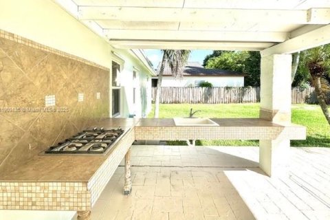 Villa ou maison à vendre à Homestead, Floride: 4 chambres, 169.08 m2 № 1951480 - photo 12