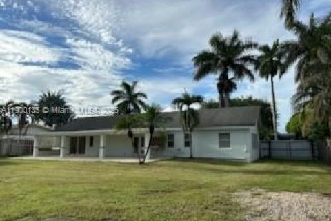 Villa ou maison à vendre à Homestead, Floride: 4 chambres, 169.08 m2 № 1951480 - photo 15