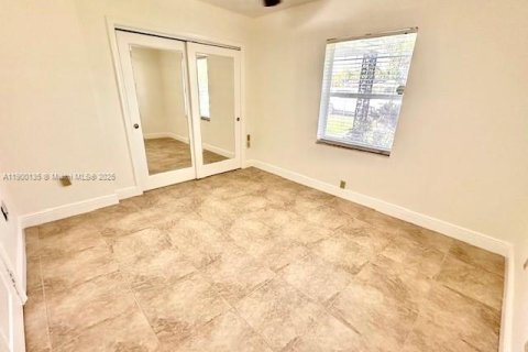 Casa en venta en Homestead, Florida, 3 dormitorios, 169.08 m2 № 1951480 - foto 4