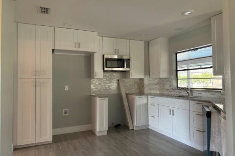 Casa en alquiler en Lakeland, Florida, 4 dormitorios, 201.51 m2 № 1831245 - foto 3