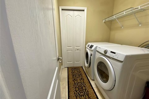 Casa en venta en Tampa, Florida, 5 dormitorios, 316.61 m2 № 2217071 - foto 27