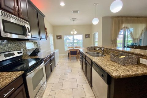 Casa en venta en Tampa, Florida, 5 dormitorios, 316.61 m2 № 2217071 - foto 7