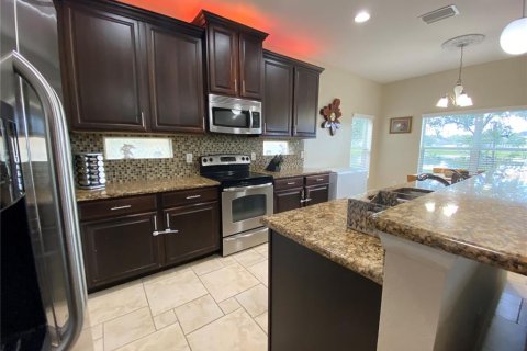 Casa en venta en Tampa, Florida, 5 dormitorios, 316.61 m2 № 2217071 - foto 9