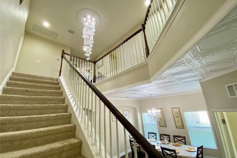 Casa en venta en Tampa, Florida, 5 dormitorios, 316.61 m2 № 2217071 - foto 4
