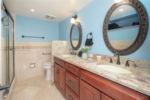 Condominio en venta en Miami, Florida, 2 dormitorios, 152.55 m2 № 1946641 - foto 17
