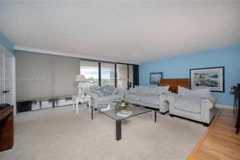 Condominio en venta en Miami, Florida, 2 dormitorios, 152.55 m2 № 1946641 - foto 3