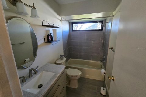 Купить виллу или дом в Нью-Порт-Ричи, Флорида 3 комнаты, 155.8м2, № 2429427 - фото 14