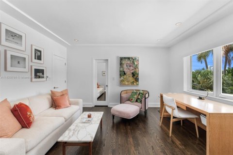 Купить виллу или дом в Майами-Бич, Флорида 3 спальни, 317.82м2, № 1981709 - фото 20