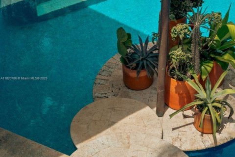 Купить виллу или дом в Майами-Бич, Флорида 3 спальни, 317.82м2, № 1981709 - фото 25