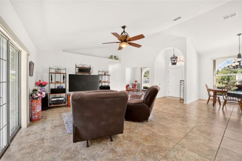 Casa en venta en Ocala, Florida, 3 dormitorios, 177.72 m2 № 2347319 - foto 13