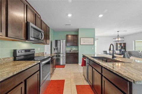 Casa en alquiler en Odessa, Florida, 4 dormitorios, 209.96 m2 № 1918369 - foto 4