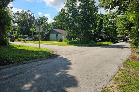 House in Orlando, Florida 2 bedrooms, 62.43 sq.m. № 2149971 - photo 2