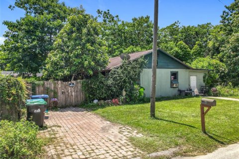 House in Orlando, Florida 2 bedrooms, 62.43 sq.m. № 2149971 - photo 4