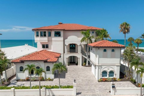 House in Redington Beach, Florida 5 bedrooms, 606.65 sq.m. № 2228086