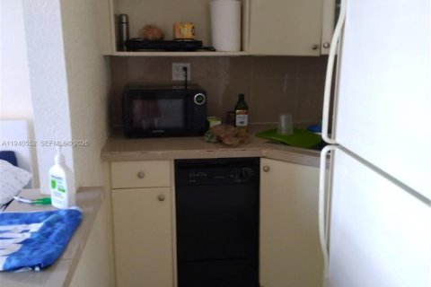 Condominio en venta en Coral Gables, Florida, 40.88 m2 № 1999874 - foto 10