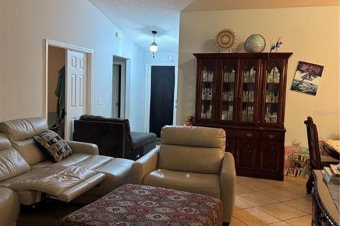 Casa en venta en Apopka, Florida, 3 dormitorios, 164.99 m2 № 1915531 - foto 11