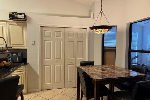 Casa en venta en Apopka, Florida, 3 dormitorios, 164.99 m2 № 1915531 - foto 12