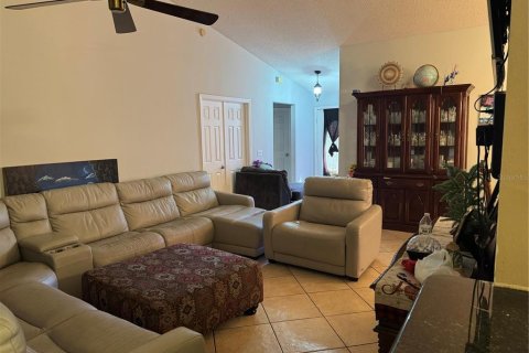 Casa en venta en Apopka, Florida, 3 dormitorios, 164.99 m2 № 1915531 - foto 3