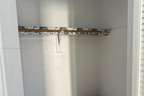 Appartement à louer à Miami, Floride: 46.45 m2 № 1790623 - photo 4