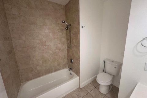 Copropriété à louer à Sunrise, Floride: 2 chambres, 82.31 m2 № 2293513 - photo 10