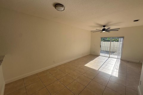 Copropriété à louer à Sunrise, Floride: 2 chambres, 82.31 m2 № 2293513 - photo 5