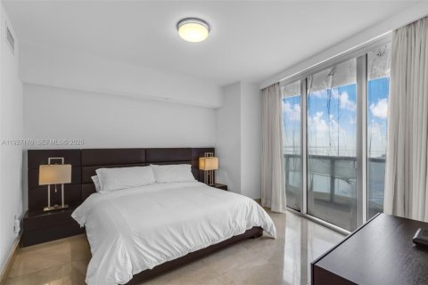 Condo in Miami, Florida, 2 bedrooms  № 2249058 - photo 15