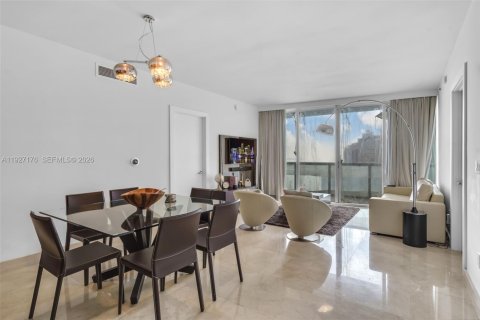 Condo in Miami, Florida, 2 bedrooms  № 2249058 - photo 5